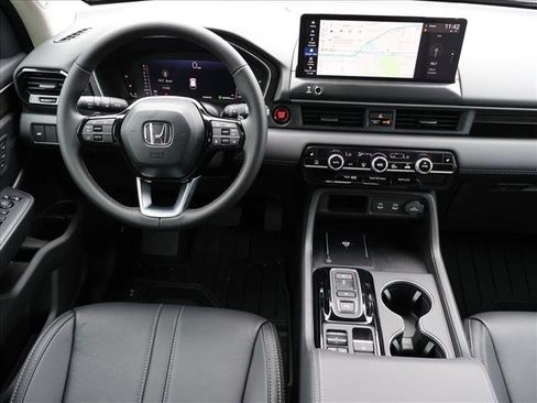 New 2026 Honda Pilot Touring image 15