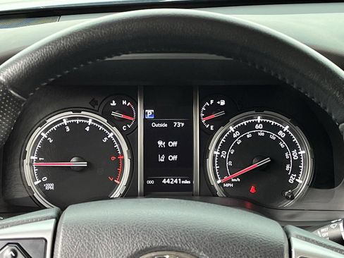 Used 2023 Toyota 4Runner Limited AWD/4WD image 13