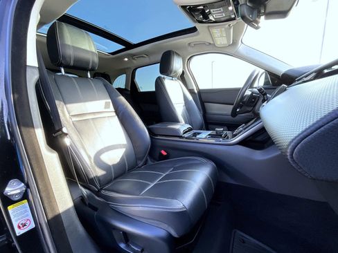 Used 2018 Land Rover Range Rover Velar S image 16