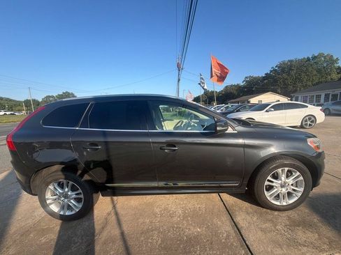 Used 2016 Volvo XC60 T5 Premier w/ Protection Package FWD image 15