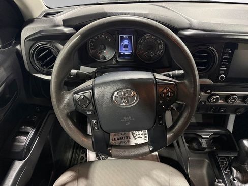 Used 2020 Toyota Tacoma SR5 AWD/4WD image 23