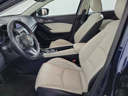 Used 2018 MAZDA MAZDA3 Grand Touring w/ Premium Equipment Package FWD image 21
