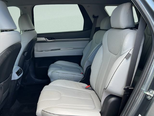 Used 2025 Hyundai Palisade SEL FWD image 11