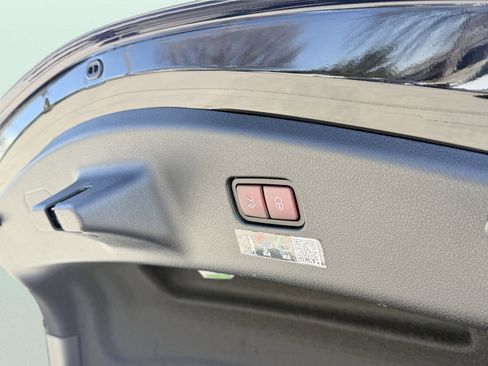 Used 2025 Mercedes-Benz CLE 53 AMG 4MATIC Coupe image 21