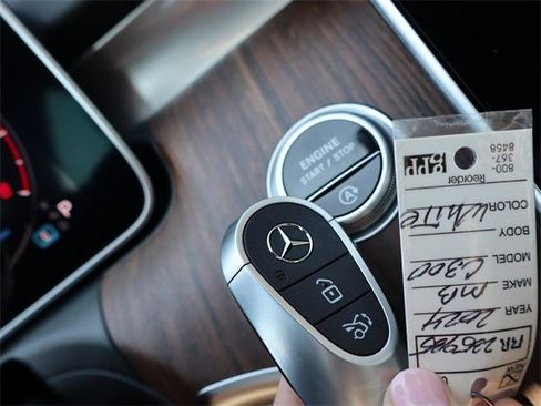 Used 2024 Mercedes-Benz C 300 Sedan image 10