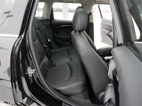 Used 2020 MINI Cooper 4-Door Hardtop w/ Premium Package image 19