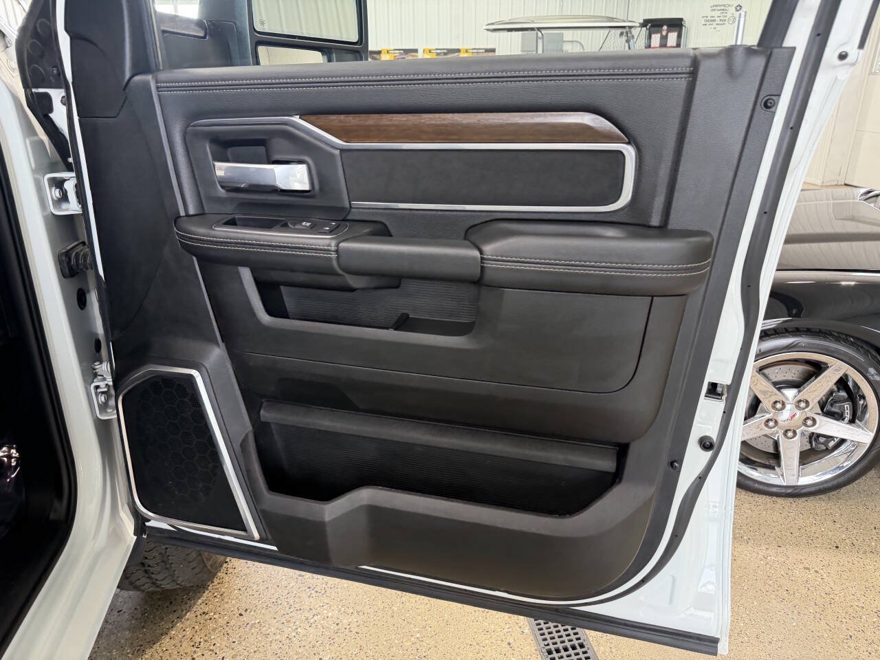Used 2024 RAM 2500 Laramie w/ Safety Group AWD/4WD image 26