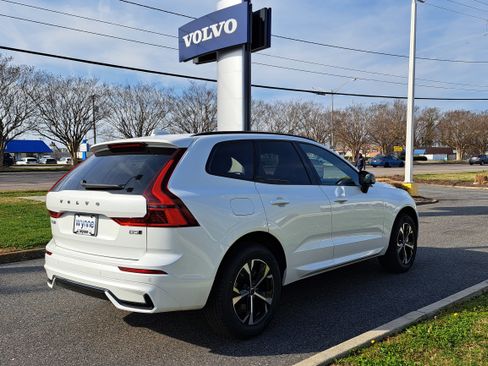 New 2026 Volvo XC60 B5 Core w/ Climate Package image 3
