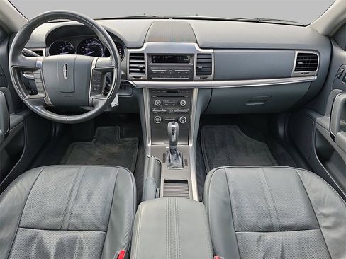Used 2010 Lincoln MKZ image 9