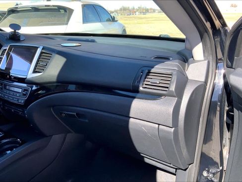 Used 2017 Honda Pilot Elite image 19