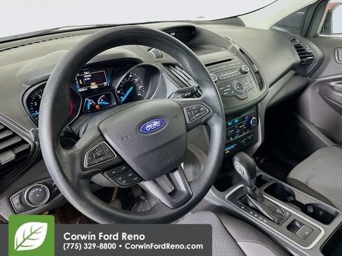 Used 2018 Ford Escape SE image 9