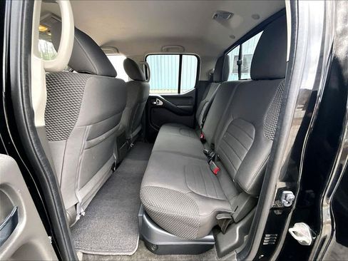 Used 2018 Nissan Frontier PRO-4X image 15