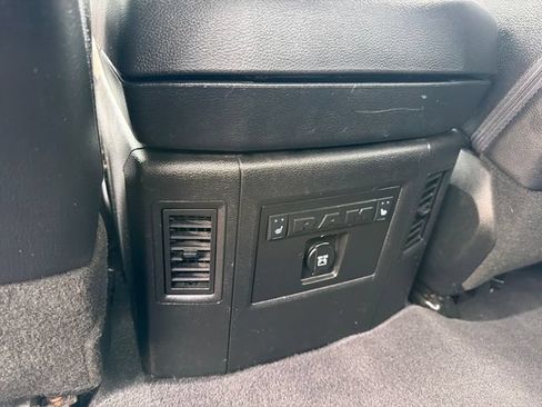 Used 2018 RAM 1500 Laramie w/ Convenience Group AWD/4WD image 27