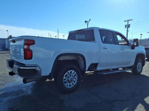 Used 2024 Chevrolet Silverado 2500 LT image 9