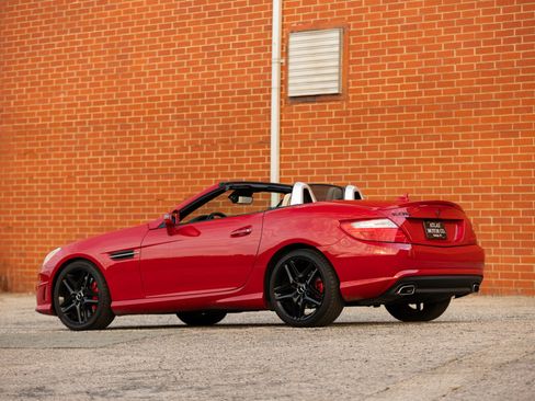 Used 2016 Mercedes-Benz SLK 350 image 10