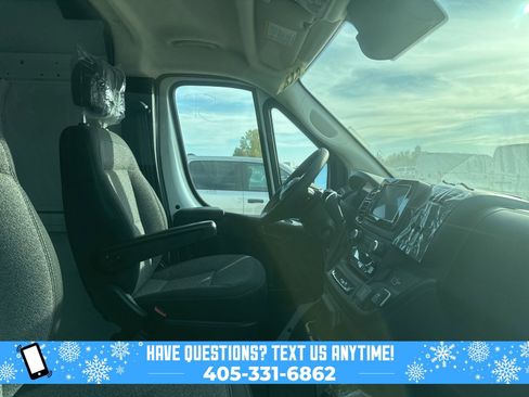 Used 2024 RAM ProMaster 2500 w/ Convenience Group image 4