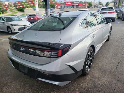 Used 2025 Hyundai Sonata SEL FWD image 8