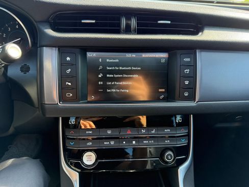 Used 2018 Jaguar XF R-Sport AWD/4WD image 16
