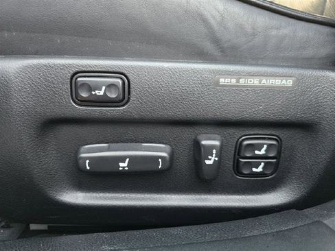 Used 2004 Lexus LS 430 image 32