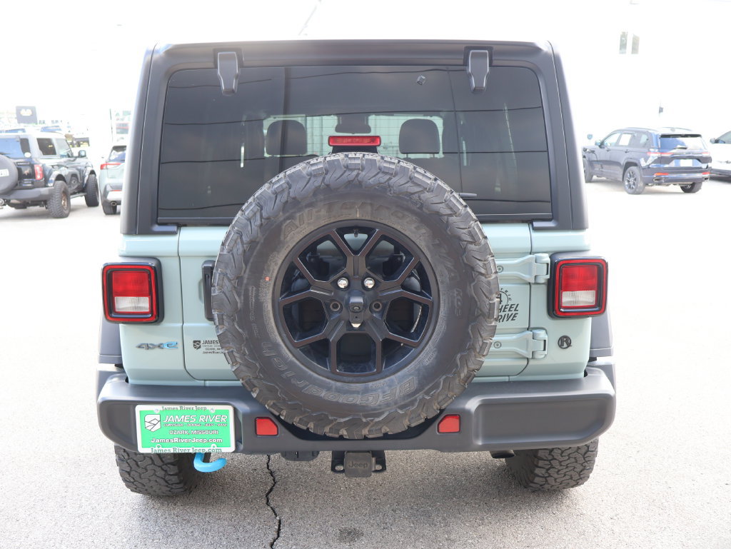 Used 2024 Jeep Wrangler Unlimited AWD/4WD image 4