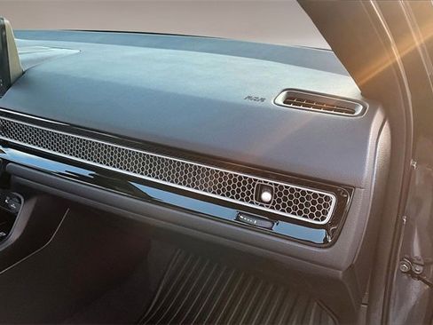 Used 2025 Honda Civic Sport Touring image 24