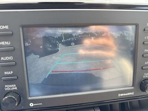 Used 2021 Toyota RAV4 XLE w/ Convenience Package FWD image 17