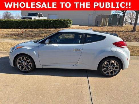 Used 2015 Hyundai Veloster RE:FLEX Edition image 6