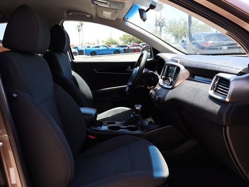 Used 2020 Kia Sorento FWD V6 image 36