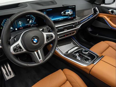 Used 2025 BMW X5 M60i w/ Executive Package image 19