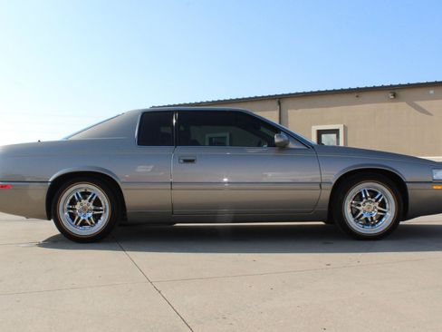 Used 2000 Cadillac Eldorado Touring image 38