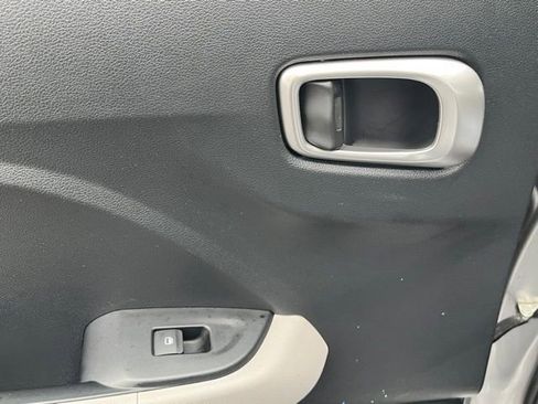 Used 2023 Hyundai Venue SEL w/ Cargo Package image 22