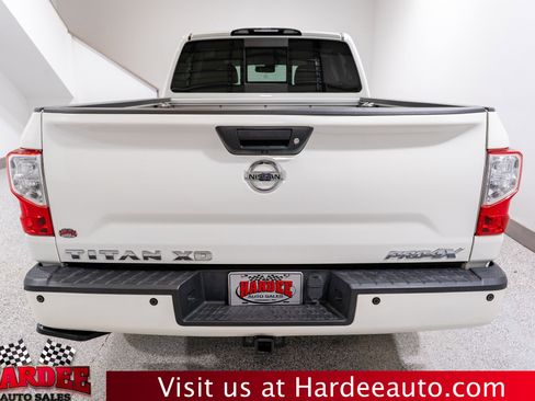 Used 2019 Nissan Titan PRO-4X w/ Pro-4x Convenience Package AWD/4WD image 4