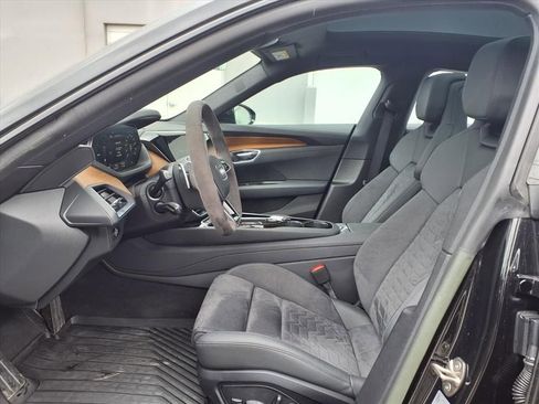 Used 2023 Audi e-tron GT Premium Plus image 6