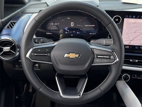 New 2026 Chevrolet Equinox EV LT image 11