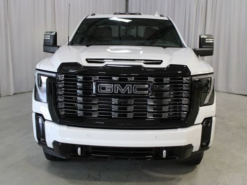Used 2025 GMC Sierra 3500 Denali Ultimate AWD/4WD image 30