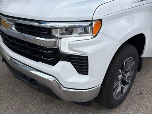 Used 2024 Chevrolet Silverado 1500 LT AWD/4WD image 4