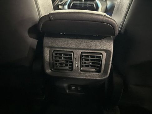 Used 2021 Toyota Venza XLE w/ Softex Package image 26