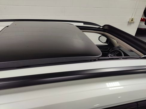 Used 2024 Volkswagen Atlas Peak Edition SEL image 7