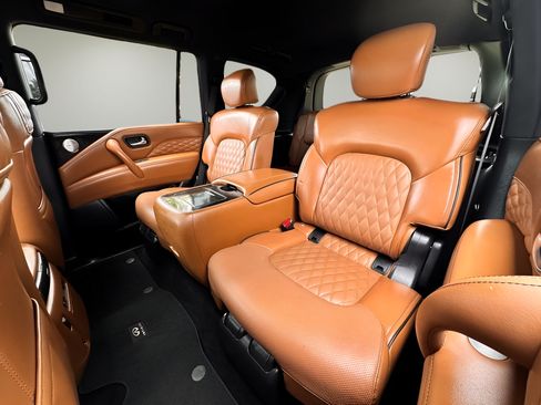 Used 2024 INFINITI QX80 Sensory w/ All-Season Package RWD image 21