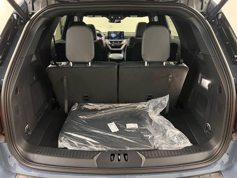 New 2026 Ford Explorer ST-Line image 32