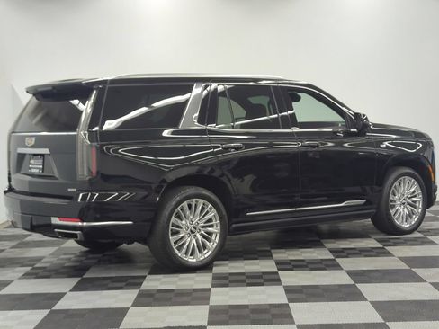 Used 2026 Cadillac Escalade Luxury w/ Touring Package AWD/4WD image 7