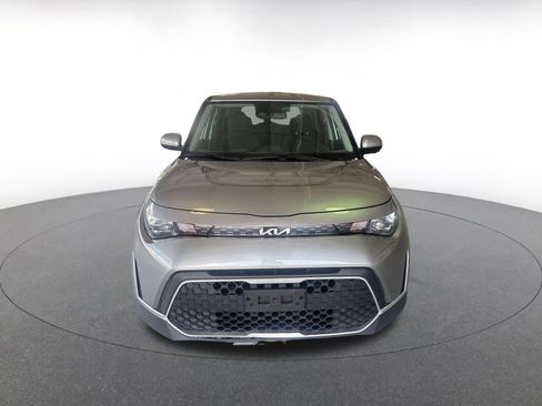 Used 2025 Kia Soul LX w/ LX Technology Package FWD image 5