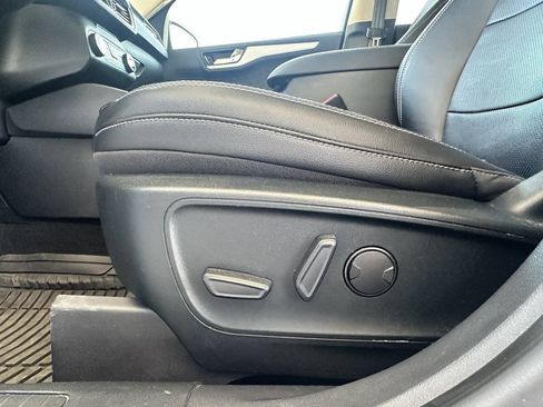 Used 2020 Ford Escape SEL FWD image 9