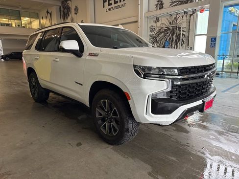 Used 2021 Chevrolet Tahoe Z71 w/ Luxury Package image 3