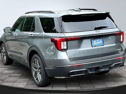 New 2026 Ford Explorer ST-Line w/ ST-Line Street Pack AWD/4WD image 3