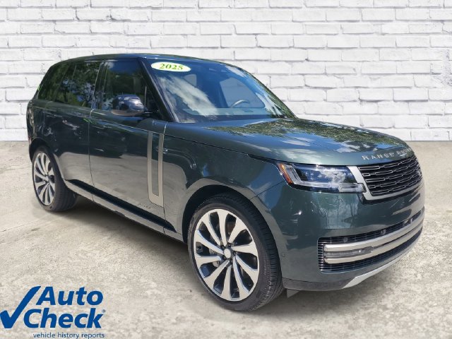 Used 2025 Land Rover Range Rover SE AWD/4WD image 5