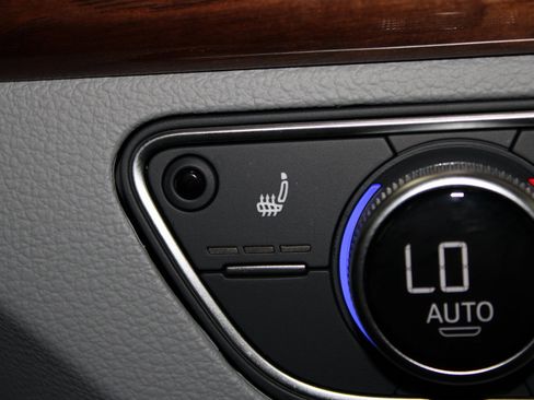 Used 2022 Audi Q5 2.0T Premium w/ Convenience Package image 37