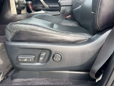 Used 2018 Lexus GX 460 image 17