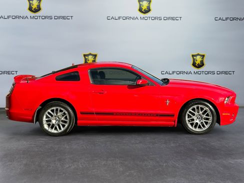 Used 2013 Ford Mustang Premium image 3
