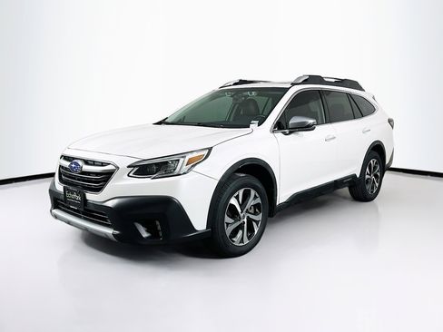 Used 2020 Subaru Outback Touring w/ Popular Package #2 AWD/4WD image 3